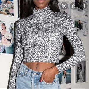 Brandy Melville cheetah print cropped turtleneck